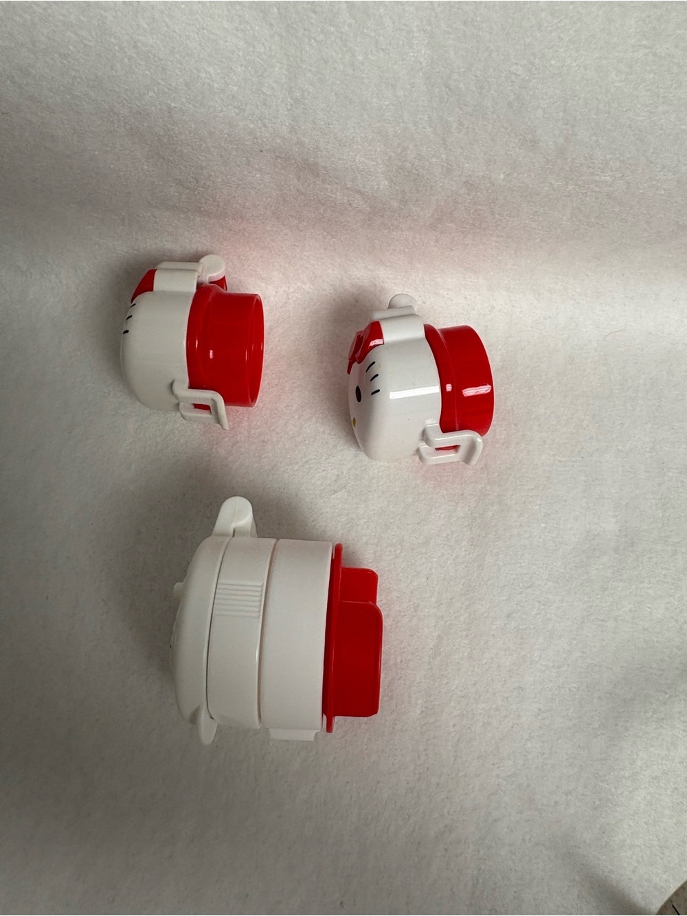 Set of 3 Hello Kitty Caps Bottle and Bag Daiso - Picture 3 of 8